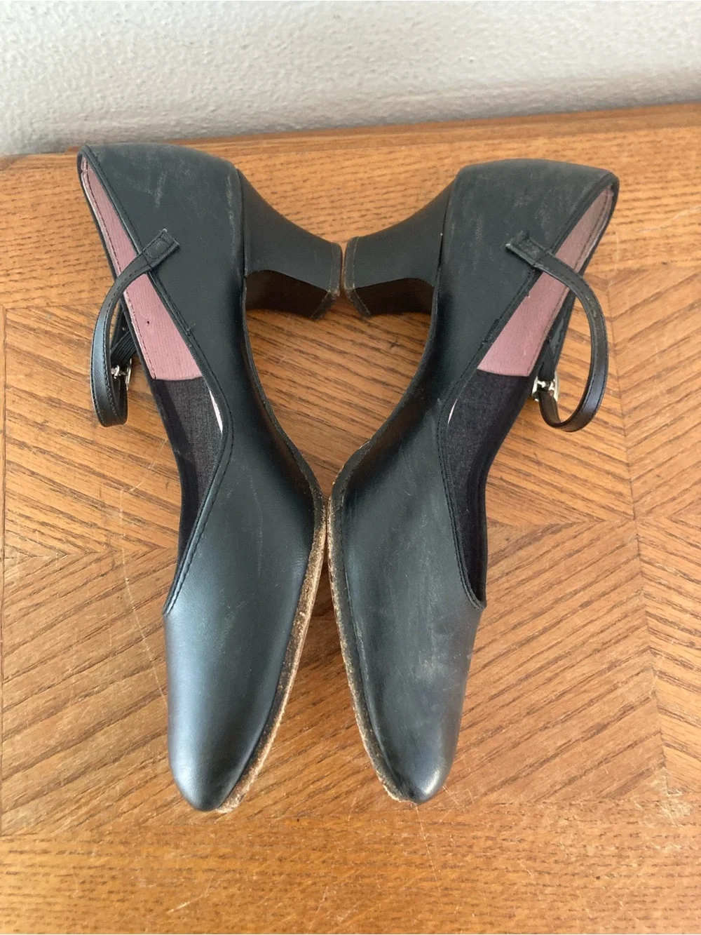 CAPEZIO “The Dancemaker” Black Leather Dancing Shoes Size 7 Medium